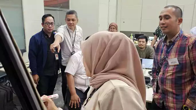 Komunikasi Efektif Cross Generational Team Communication