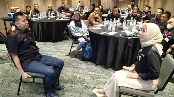 Praktek Komunikasi Efektif
