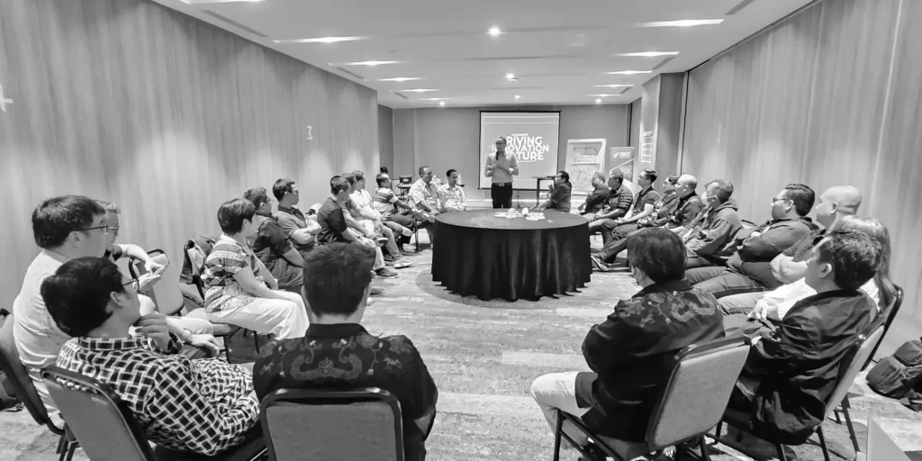 In-house training Jakarta adalah pelatihan yang dijalankan di kantor perusahaan Anda sendiri, dengan materi yang disusun dari percakapan awal dan ases